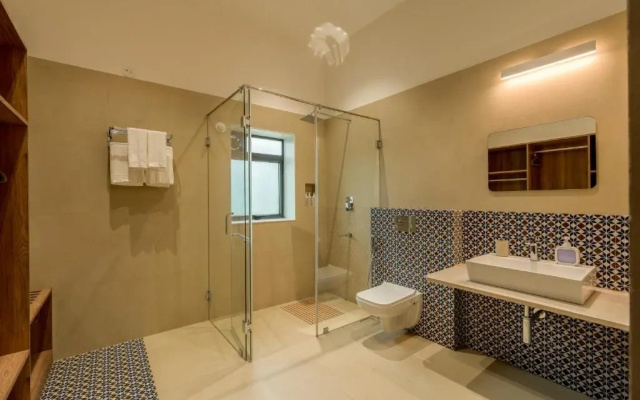 SaffronStays Eden Greens