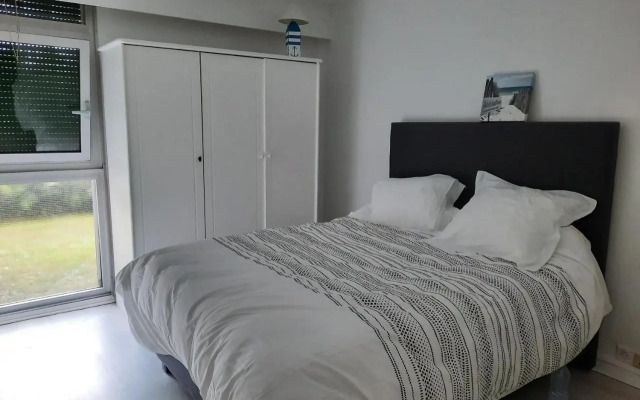 Nice 86m with Terrace Near the Beach!