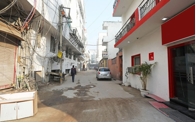OYO 11312 Hotel Aero Capitol