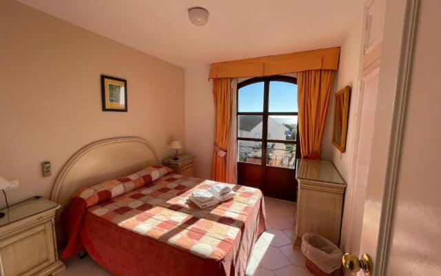 Apartamentos El Toro