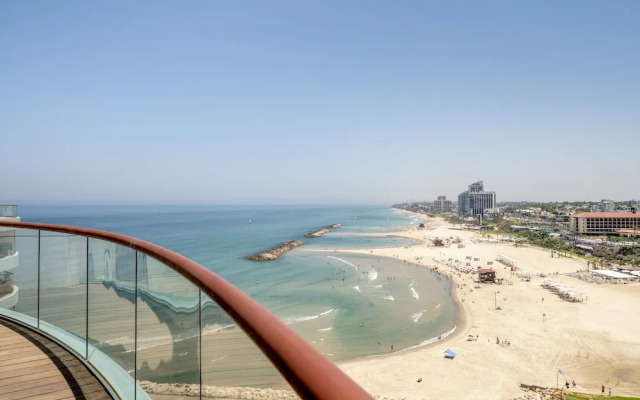 Panoramic Sea View W Pool & Gym Access