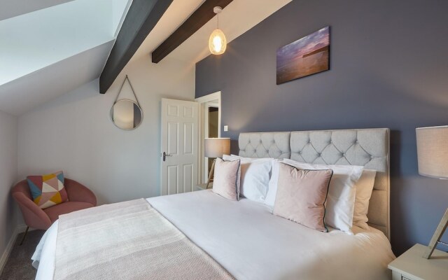 Host Stay Emerald Hideaway