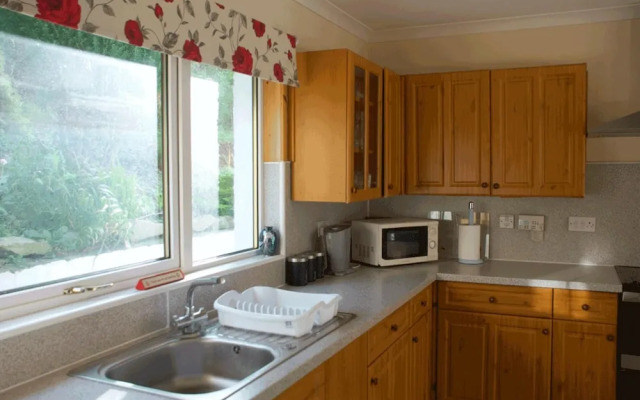 Lovely 3 Bedroom Bungalow Located in Drummore