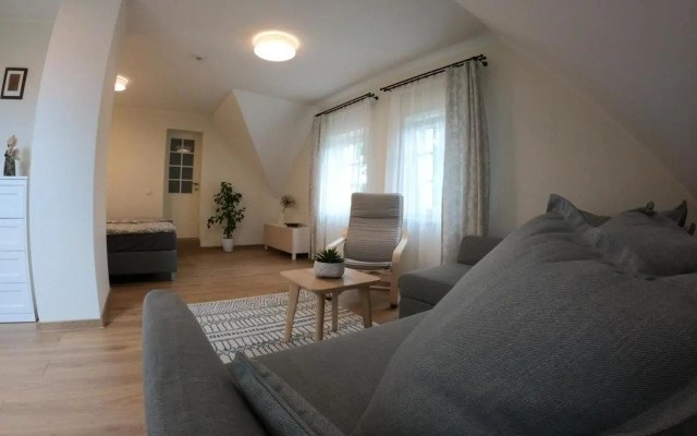 Mono House