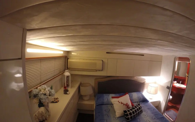 Yacht Suite Sorrento