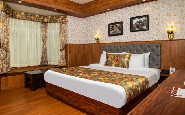 Summit Oakden Resort Mall Road