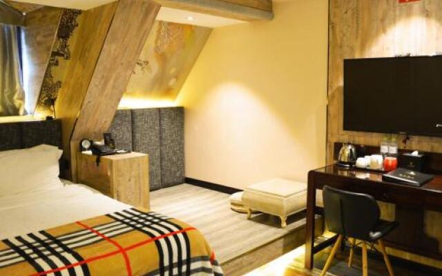 Xinyi Art Suit Hotel