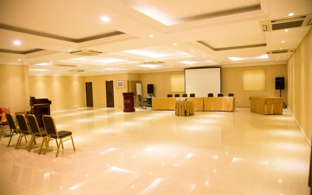 Valenza Hotel & Cafe