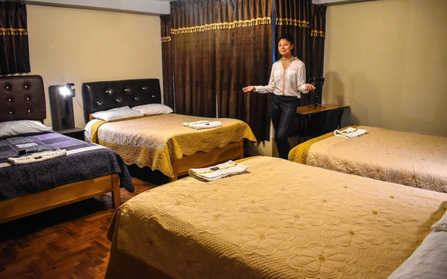 Hotel Sueños Dorados