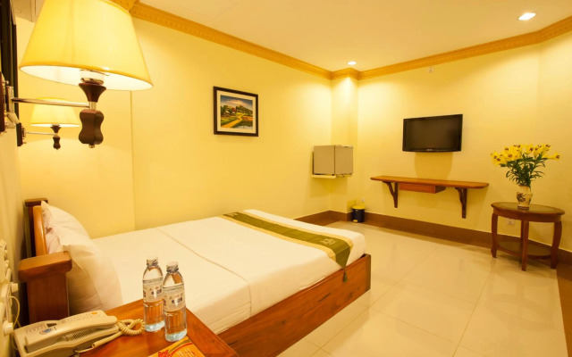 Golden House International Hotel