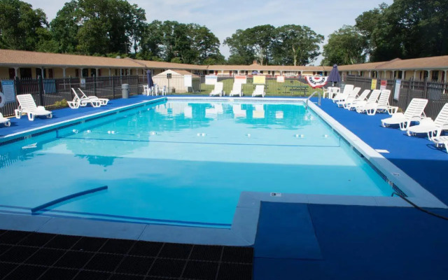 Atlantic Inn & Suites