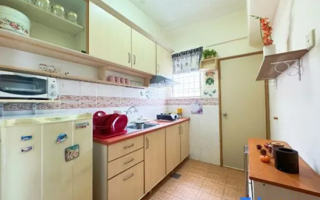 Beachfront Bliss with 3BR Sea View Glory Beach PD – Kitchen – Port Dickson