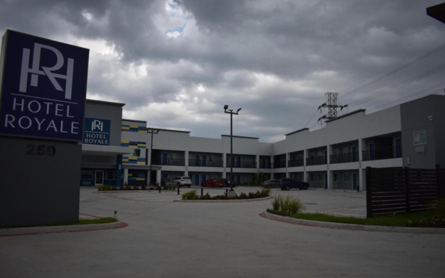 Hotel Royale IAH Airport North Houston I-45