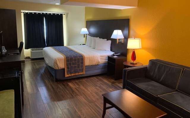 Days Inn & Suites by Wyndham Tampa/Raymond James Stadium