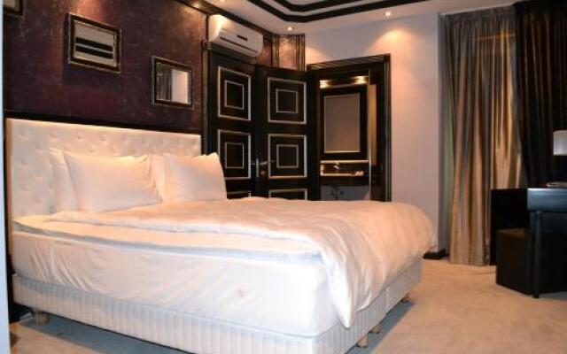 Piazza Boutique Hotel