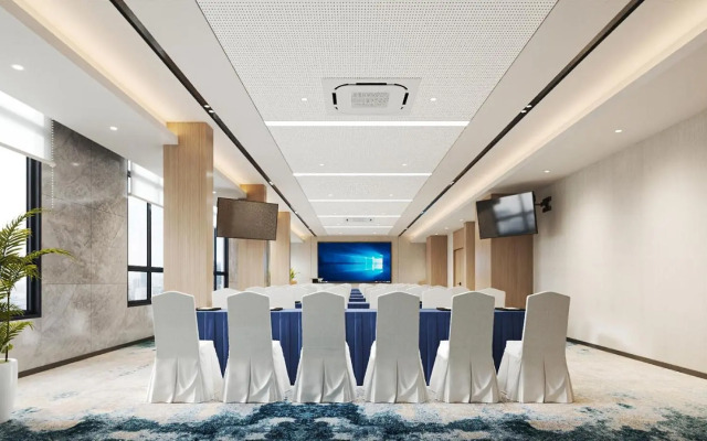 Five Rams City Hotel