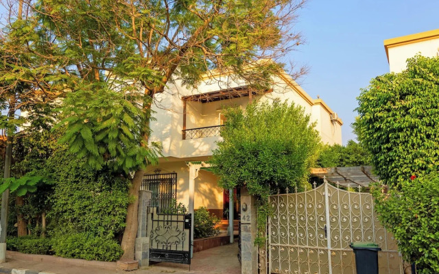 Host Prime Classic Villa At Rehab City