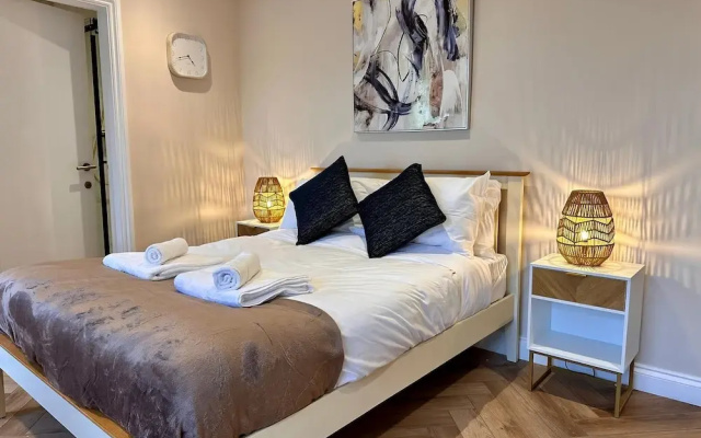 Brighton City View 3-bed Retreat