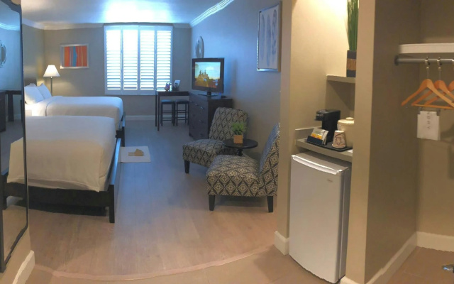GreenTree Inn & Suites Alhambra