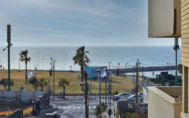 Pleasant 3BR in Carmelit 9 by HolyGuest