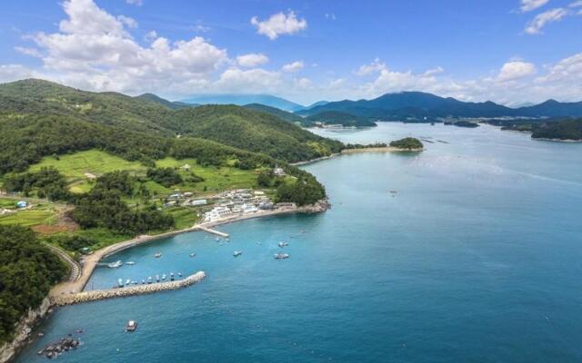 Namhae Blue Stone Pension