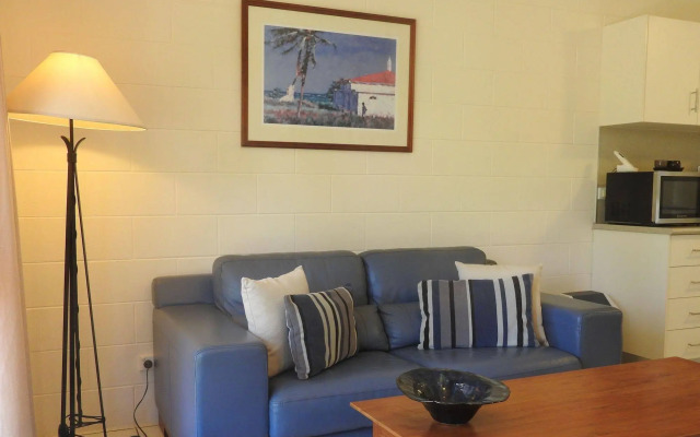 Clifton Sands Holiday Apartments