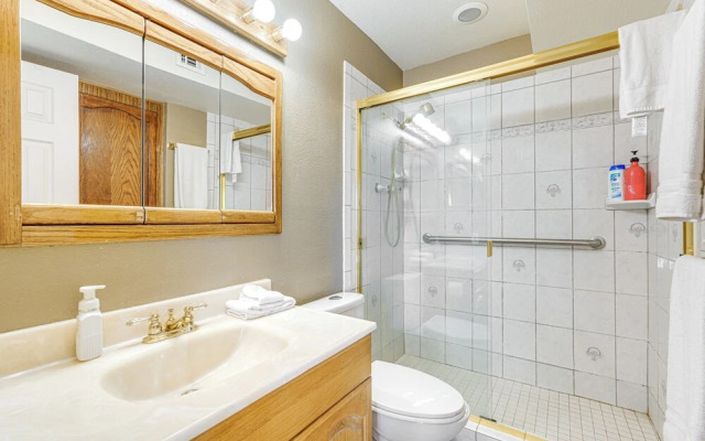 Walkable Scottsdale Condo w/ Pool Access!