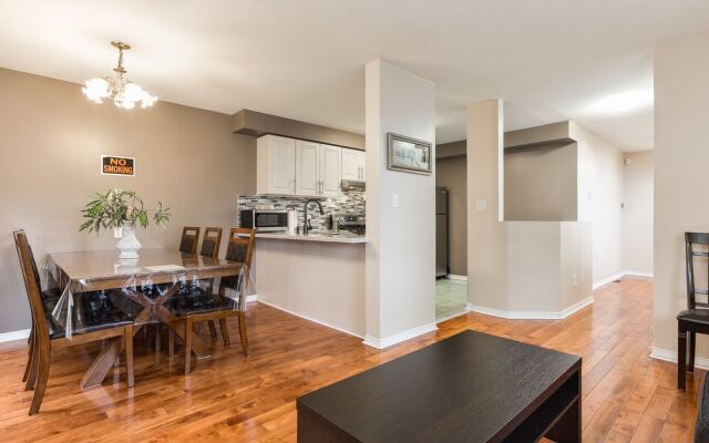 QuickStay - House by The Lake (3Bdrm Near Go Station)