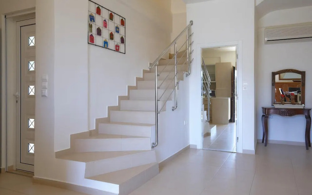 Private Villa With Amazing View and Shared Pool