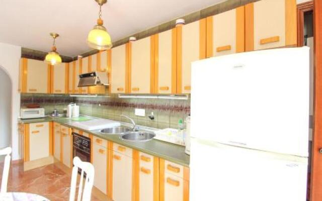 Cucarres0602
