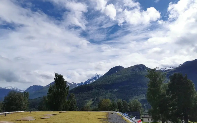 Isfjorden Turisthotell & motell