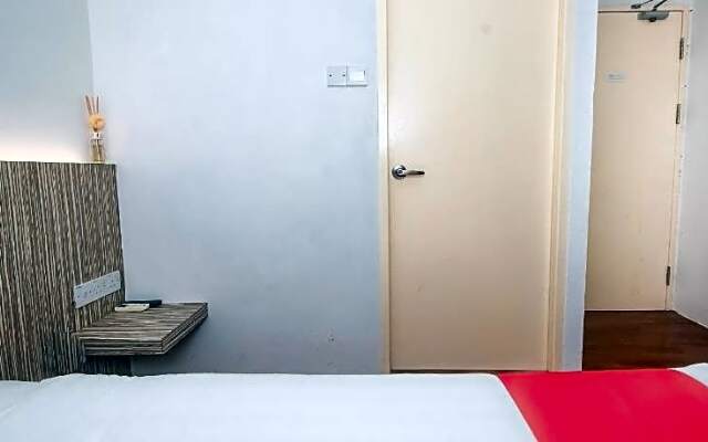 OYO 90102 7 Days Lodge