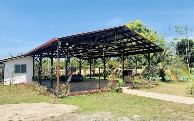 OYO 90036 Eagle Wood Garden