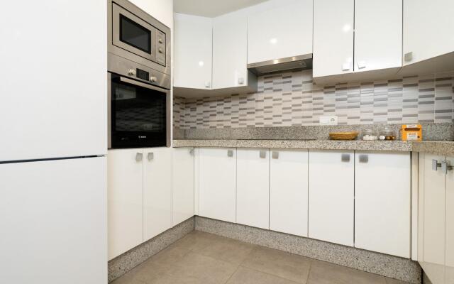 White Pearl Beach Elviria H1