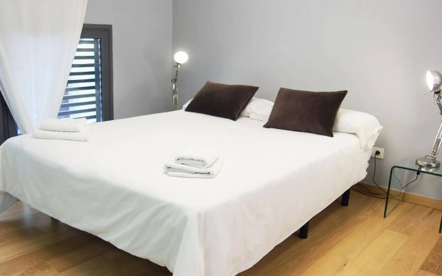 MSB Gracia Pool Terrace Center