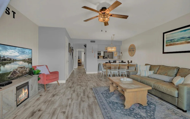 Fisherman Friend! - Coastal Condo - Views Await!