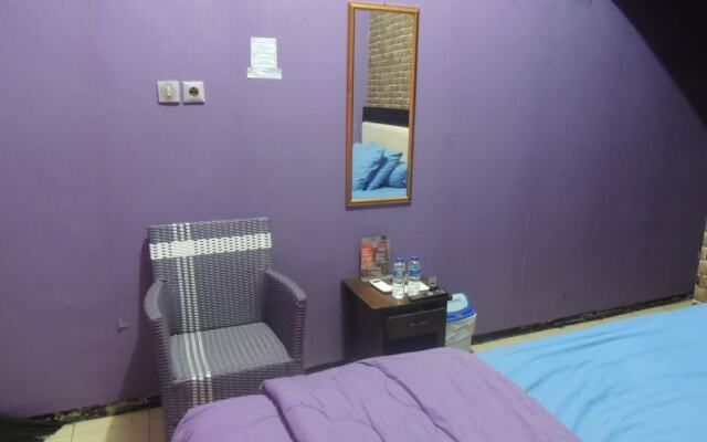 Ungu Nasional 2 Hotel