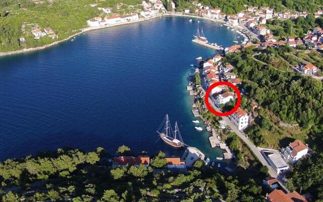 Ivo - 20m from the sea - A1(2)