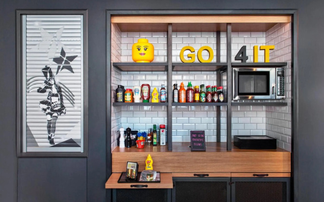 Moxy Copenhagen Sydhavnen