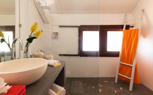 Massive Villa Brawa in Canggu