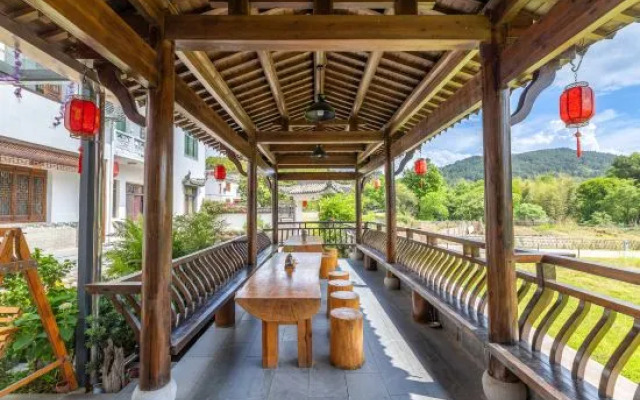 Hongcun Chuanyuan·Wild Luxury Viewing Family Parent-child Vacation Homestay (Tachuan Store)