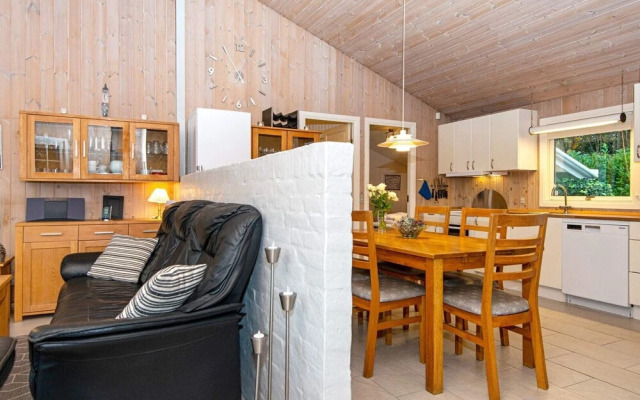 8 Person Holiday Home in Oksbol