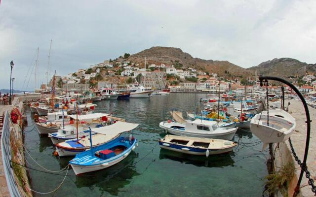 Glaros Guesthouse