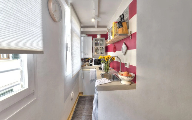 Santo Spirito Romantic by Mmega