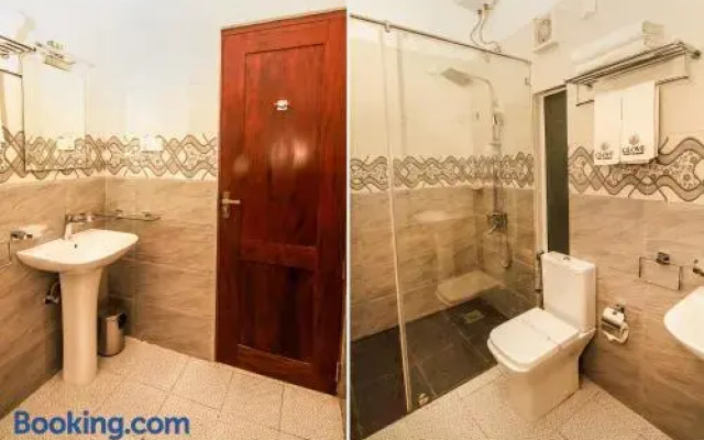 OYO 124 Clove Transit Hotel