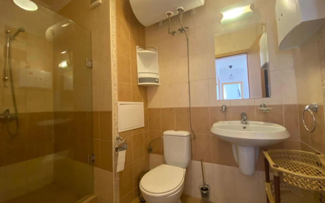 Private Two Bedroom Apartment Royal Sun O 31