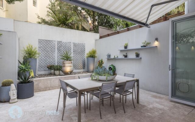 3BR Sydney Harbourside Home/Rooftop Pool & Parking
