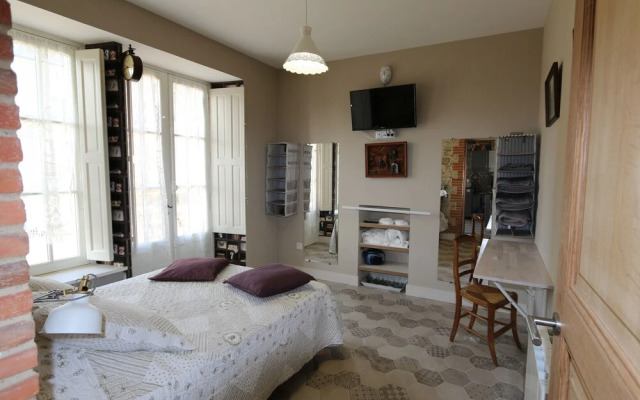 L'orangerie DU Chateau DES Cedres