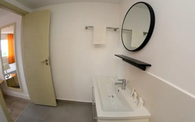 Spring Holiday Resort