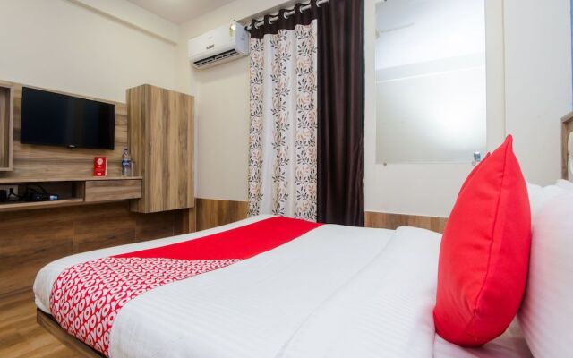 OYO 12894 Bunty Residency